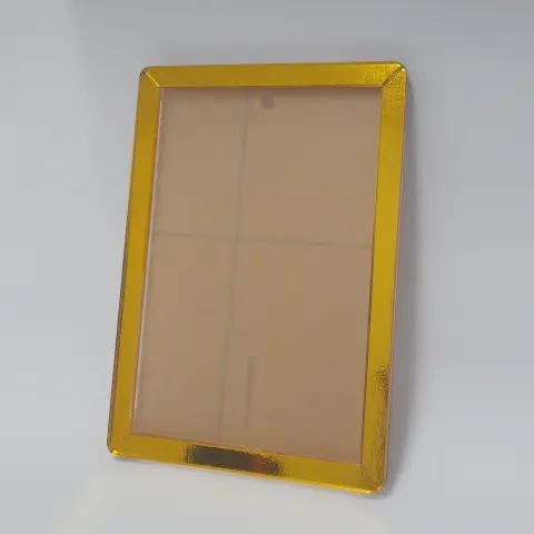 Cuadro Acrílico con Marco Dorado 